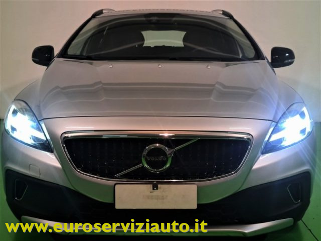 VOLVO V40 Cross Country usata, con Controllo trazione