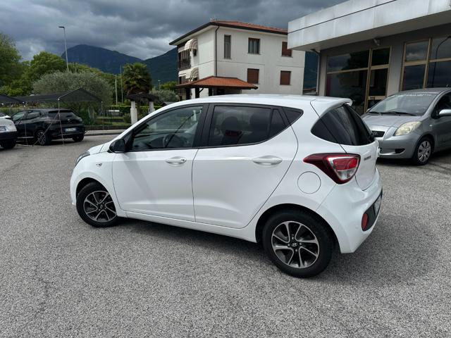 HYUNDAI i10 usata, con Airbag laterali