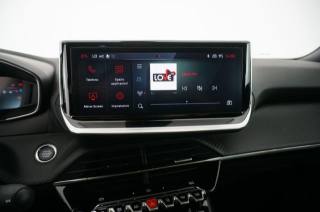 PEUGEOT 2008 usata, con Touch screen
