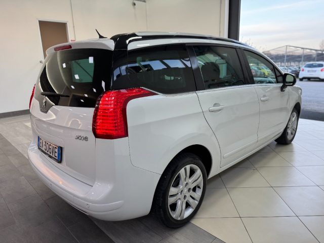 PEUGEOT 5008 usata, con Airbag Passeggero