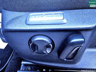 VOLKSWAGEN Passat Variant usata, con USB