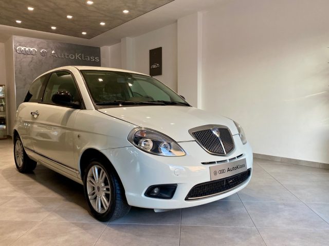LANCIA Ypsilon usata, con Fendinebbia