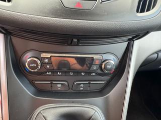 FORD Kuga usata, con USB