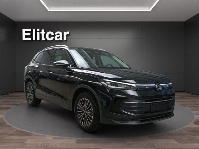 VOLKSWAGEN Tiguan usata, con Airbag laterali