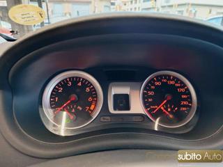 RENAULT Clio usata, con Specchietti laterali elettrici