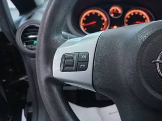 OPEL Corsa usata, con Servosterzo