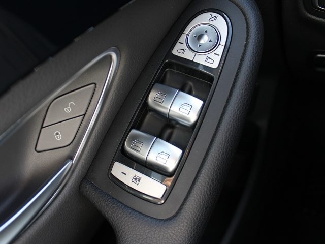 MERCEDES-BENZ GLC 300 usata, con Portellone posteriore elettrico