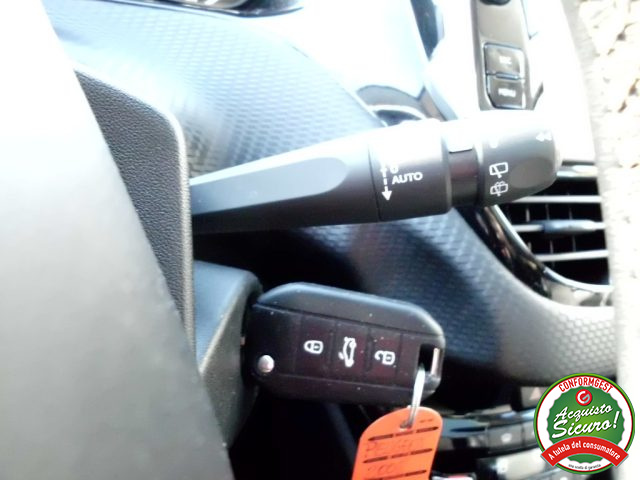 PEUGEOT 2008 usata, con Vivavoce