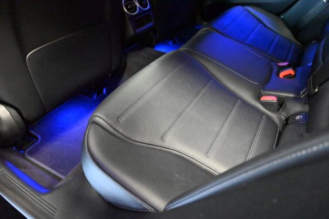 MERCEDES-BENZ C 300 usata 60