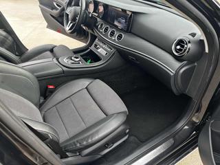 MERCEDES-BENZ E 200 usata, con Sensori di parcheggio posteriori