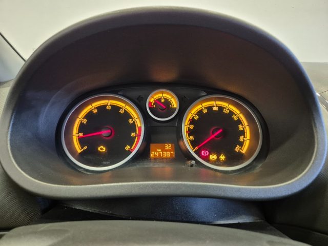OPEL Corsa usata, con Controllo trazione