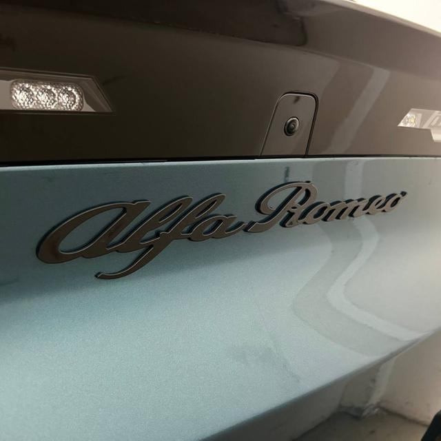 ALFA ROMEO Junior usata, con Sensori di parcheggio anteriori