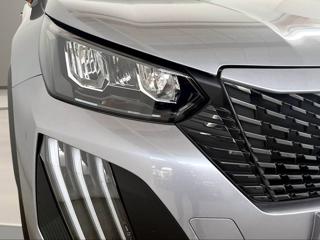 PEUGEOT 2008 usata, con Volante multifunzione