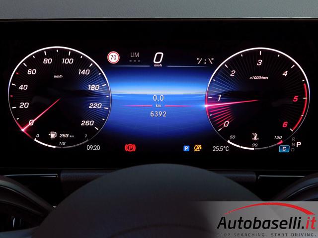 MERCEDES-BENZ GLA 200 usata, con Sensori di parcheggio posteriori
