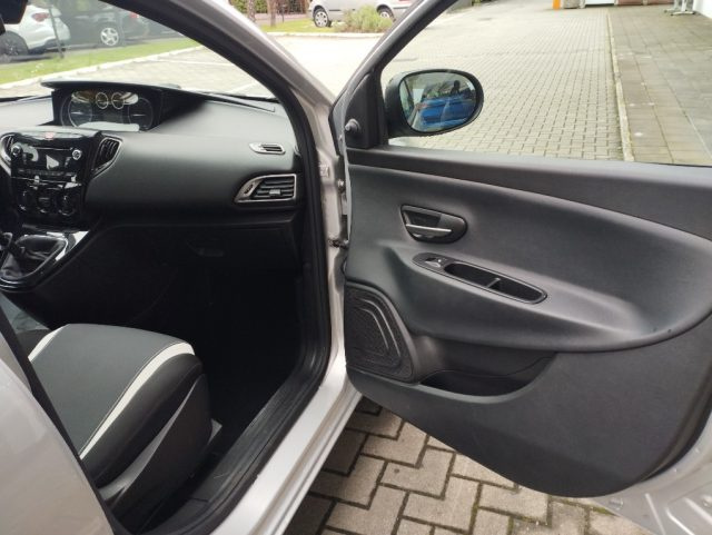 LANCIA Ypsilon usata 13