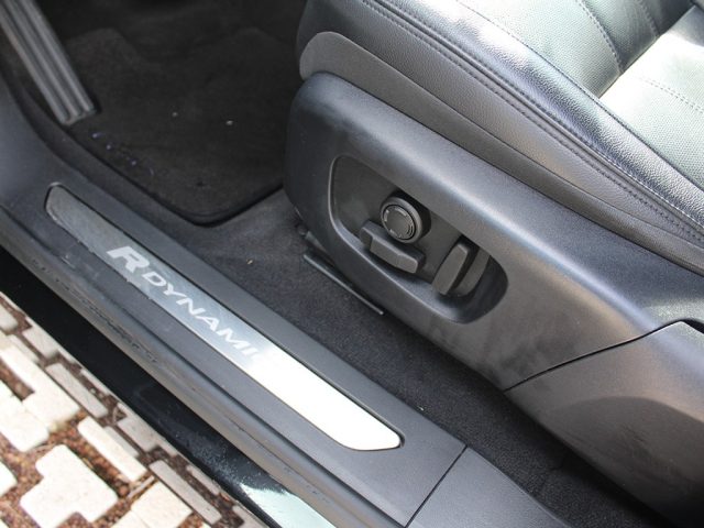 LAND ROVER Range Rover Evoque usata, con Sensori di parcheggio anteriori