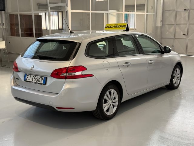 PEUGEOT 308 usata, con Autoradio