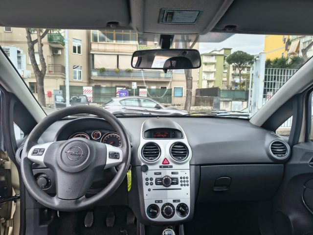 OPEL Corsa usata, con Autoradio