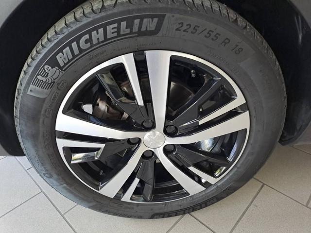 PEUGEOT 3008 usata, con Airbag