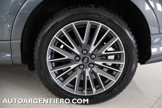 AUDI Q3 usata, con Sensori di parcheggio posteriori