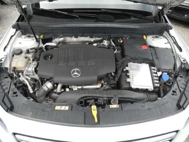 MERCEDES-BENZ GLB 200 usata, con Park Distance Control