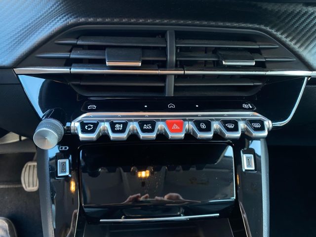 PEUGEOT 208 usata, con Autoradio digitale