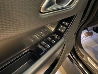 LAND ROVER Range Rover Velar usata, con Volante in pelle