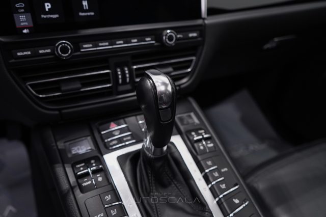 PORSCHE Macan usata, con Vivavoce