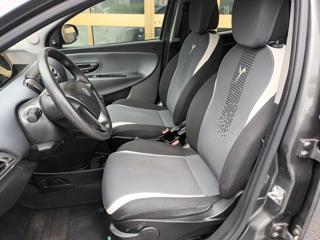 LANCIA Ypsilon usata, con Autoradio