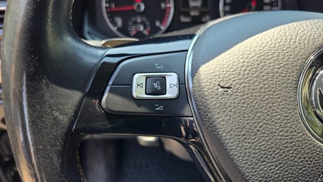 VOLKSWAGEN Amarok usata, con Gancio traino