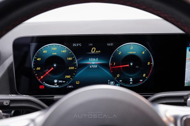 MERCEDES-BENZ GLA 200 usata, con Vetri oscurati
