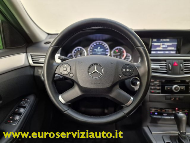 MERCEDES-BENZ E 220 usata, con Lettore CD