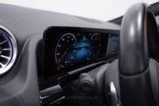 MERCEDES-BENZ GLA 200 usata, con Luci diurne LED