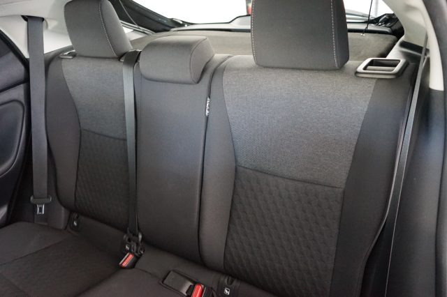 TOYOTA Yaris usata 25