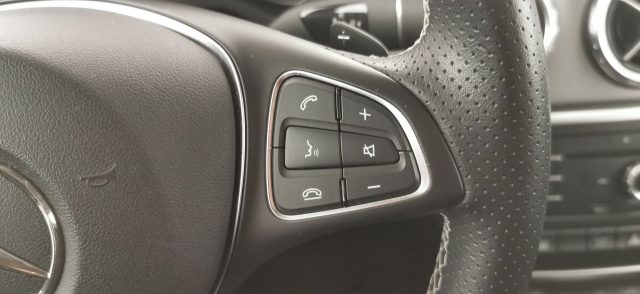 MERCEDES-BENZ GLA 200 usata, con Tetto panorama