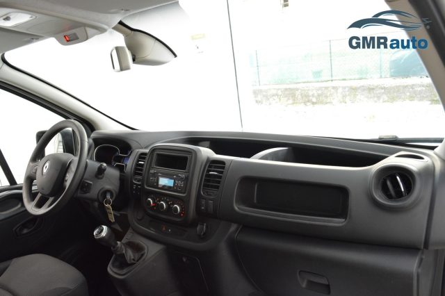 RENAULT Trafic usata 15