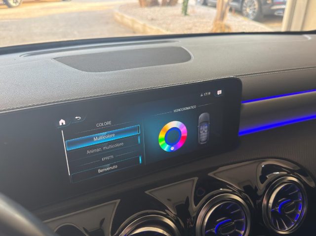 MERCEDES-BENZ A 180 usata, con Fari LED