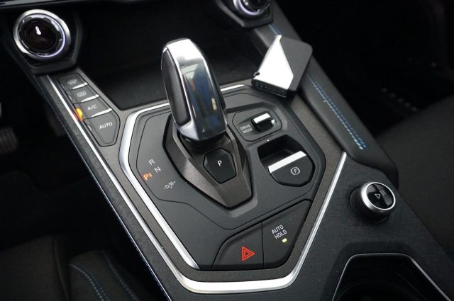 OTHERS-ANDERE OTHERS-ANDERE usata, con Climatizzatore