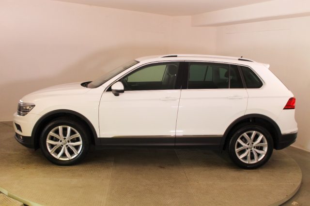 VOLKSWAGEN Tiguan usata, con Airbag laterali