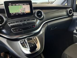 MERCEDES-BENZ V 220 usata, con Park Distance Control