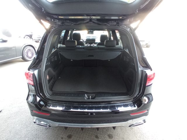 MERCEDES-BENZ GLB 200 usata, con Controllo automatico clima