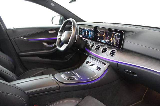 MERCEDES-BENZ E 220 usata, con Climatizzatore