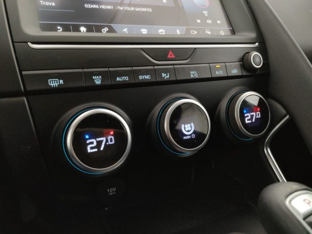 JAGUAR E-Pace usata, con Sensore di pioggia