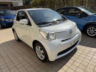 TOYOTA iQ usata, con Airbag laterali