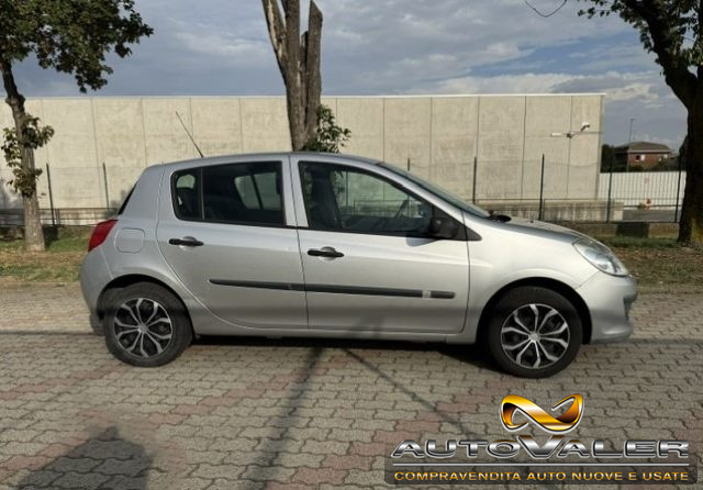RENAULT Clio usata, con Alzacristalli elettrici