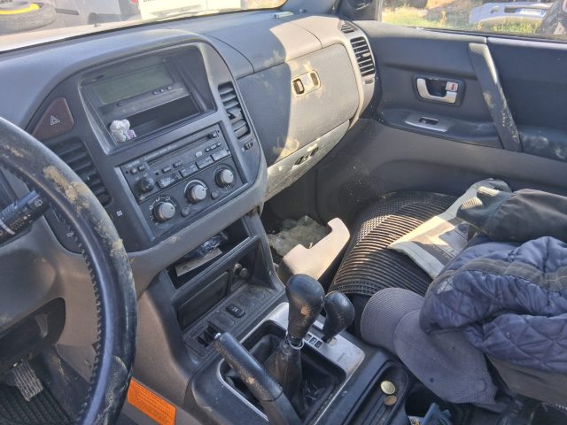 MITSUBISHI Pajero usata, con Specchietti laterali elettrici