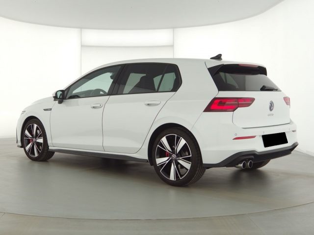 VOLKSWAGEN Golf usata, con Autoradio