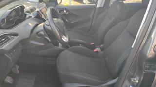 PEUGEOT 208 usata, con Airbag