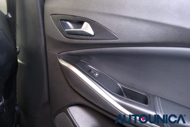 OPEL Grandland usata, con Monitoraggio pressione pneumatici