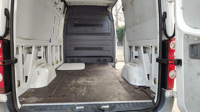 VOLKSWAGEN Crafter usata, con Servosterzo